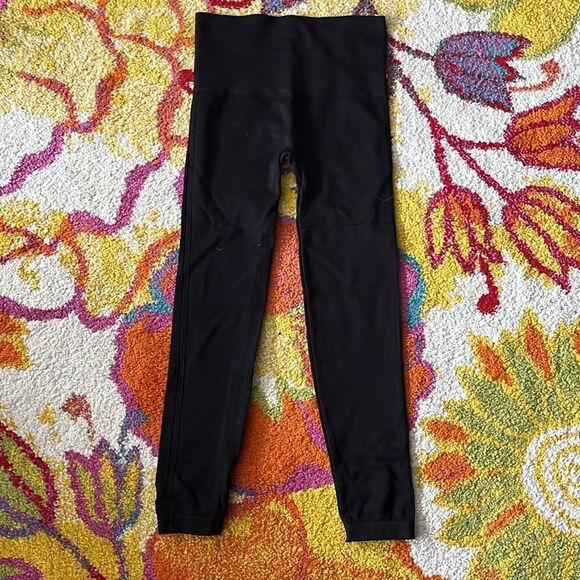 EUC LARGE SPANX LOOK AT ME NOW SIDE SEAM LEGGINGS - Picture 5 of 8